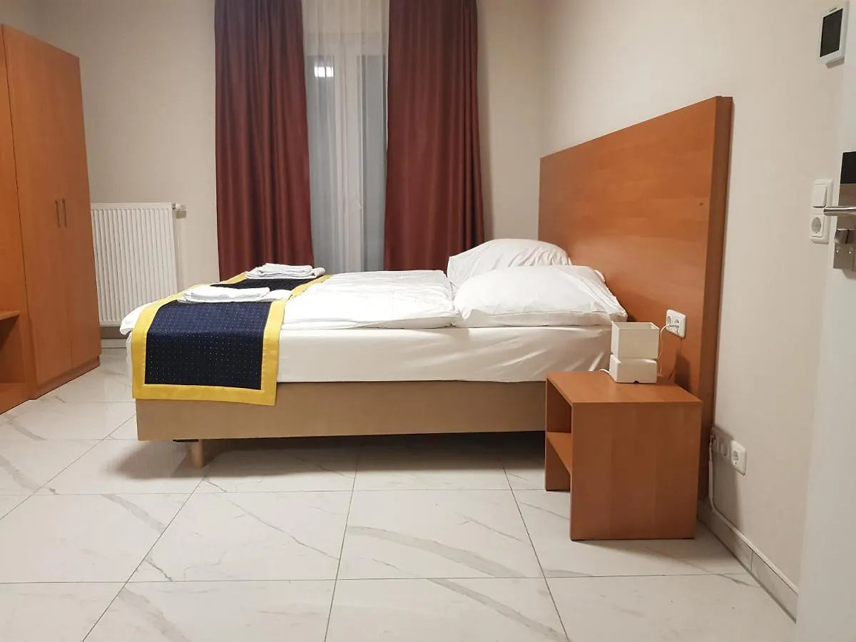 Hotel Emiliana Am Bahnhof Frankfurt nad Mohanem