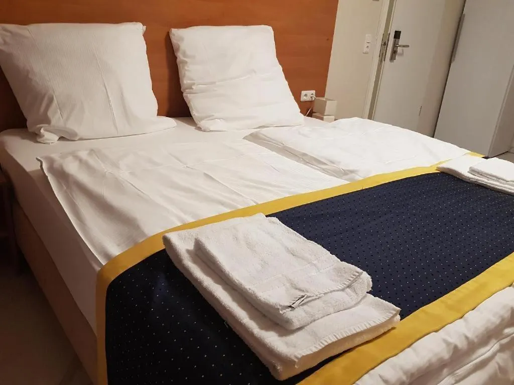 Hotel Emiliana Am Bahnhof Frankfurt nad Mohanem Německo