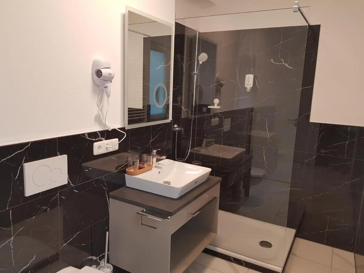 Hotel Emiliana Am Bahnhof Frankfurt nad Mohanem